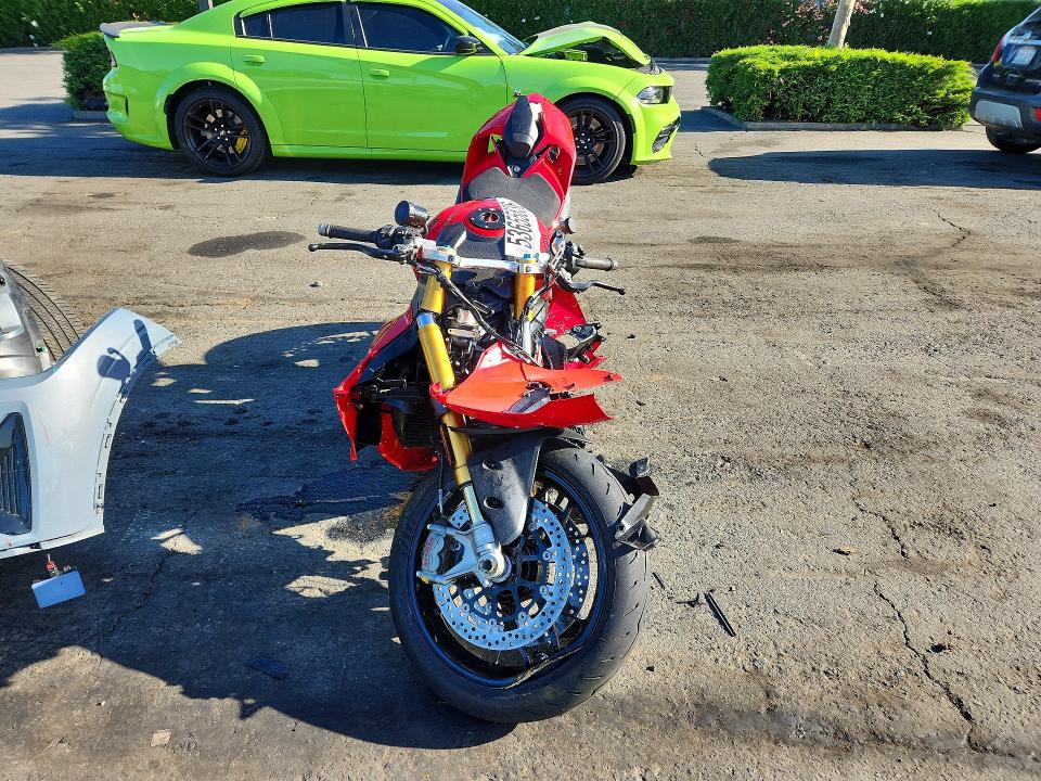 2025 Ducati Panigale VIN ZDMHAU8T9SB001276 COPART salvage auction — ALL OVER, CA - SALVAGE CERTIFICATE, sold $1,400 on 2026-07-30 (photo 2)