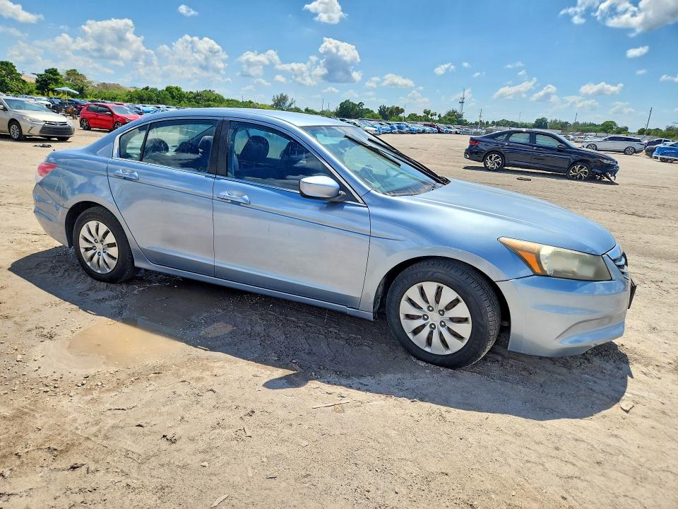 2012 Honda Accord VIN 1HGCP2F39CA123981 COPART salvage auction — MINOR DENT/SCRATCHES, La - Permit To Sell, sold $725 on 2026-07-28 (photo 4)