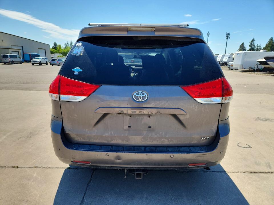 2011 Toyota Sienna VIN 5TDYK3DC1BS117623 COPART salvage auction — FRONT END, Or - Salvage Title Certificate, sold $1,500 on 2026-07-20 (photo 6)
