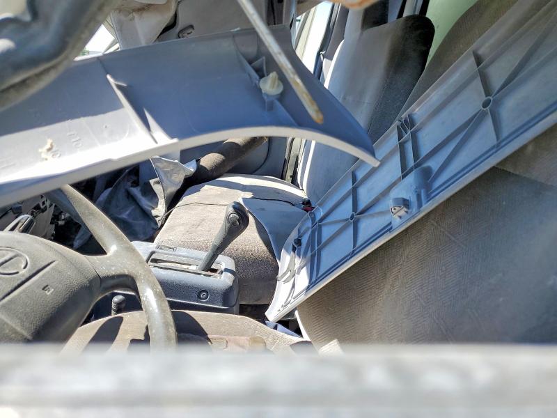 2005 Hino 268 VIN JHBNE8JT051S11528 COPART salvage auction — ROLLOVER, UT - SALVAGE CERTIFICATE, sold $500 on 2026-07-20 (photo 7)
