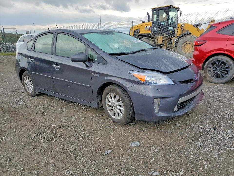 2013 Toyota Prius VIN JTDKN3DP5D3042087 COPART salvage auction — FRONT END, Salvage Title, sold $5,800 on 2026-07-10 (photo 4)