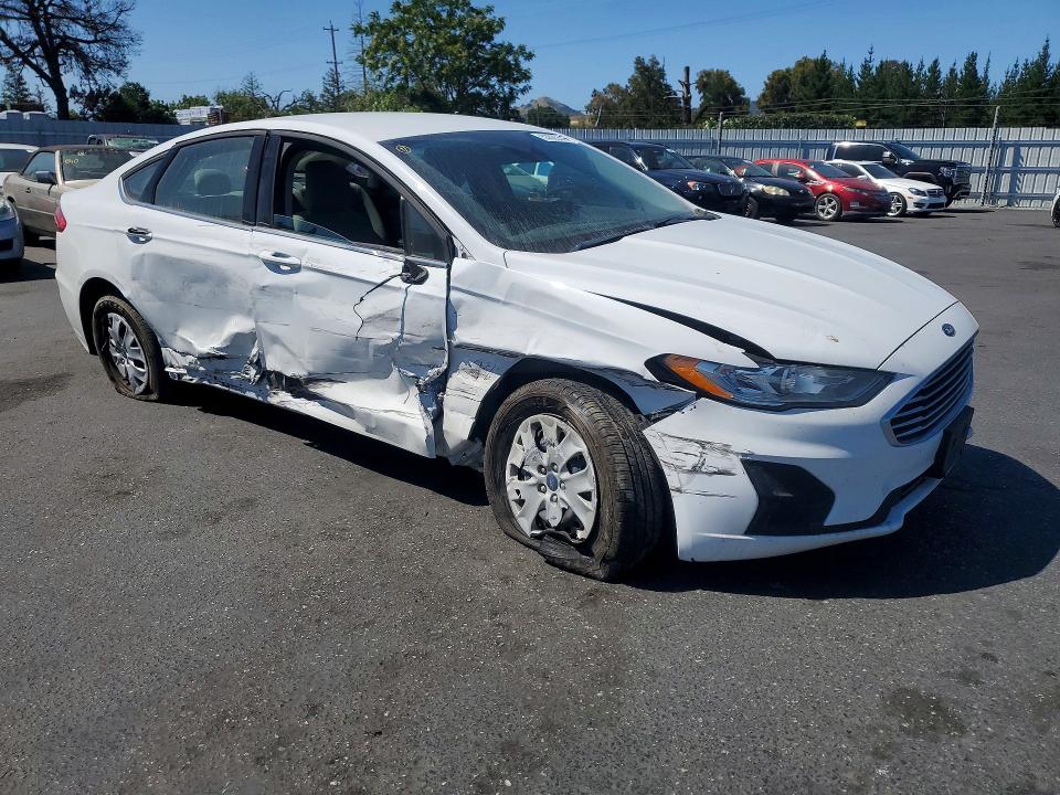 2019 Ford VIN 3FA6P0G70KR216772 COPART salvage auction — FRONT END, Ca - Salvage Certificate, sold $1,050 on 2026-07-02 (photo 4)