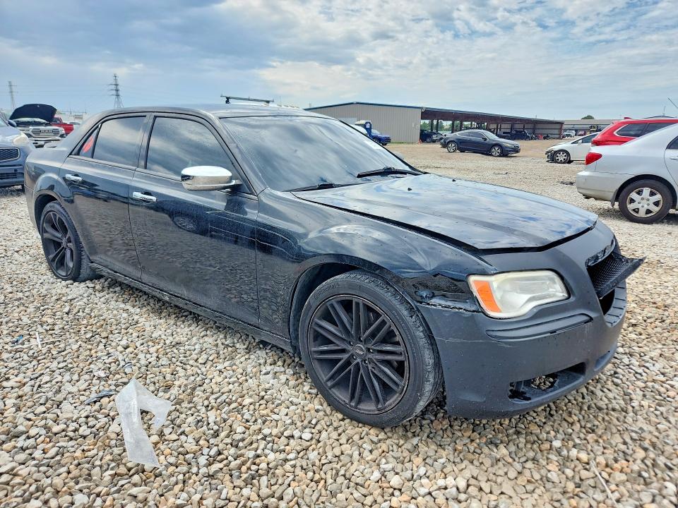 2012 Chrysler 300 VIN 2C3CCACG6CH204096 COPART salvage auction — FRONT END, Az - Certificate Of Title, sold $2,450 on 2026-09-03 (photo 4)