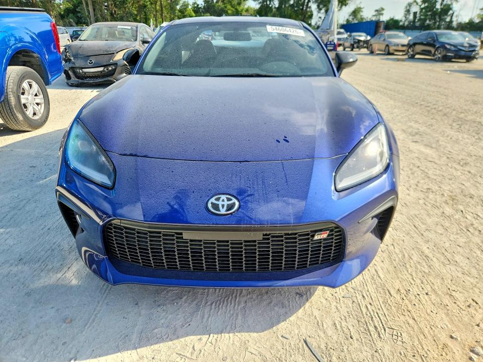 2024 Toyota Gr 86 VIN JF1ZNBE1XR9758643 COPART salvage auction — REAR END, Fl - Cert Of Title Slvg Rebuildable, sold $9,500 on 2026-08-18 (photo 5)