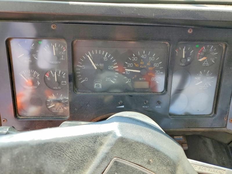 1994 White/gmc Conventional VIN 4V1JLBDE0RR825415 COPART salvage auction — BURN, CA - SALVAGE CERTIFICATE, sold $525 on 2026-07-06 (photo 9)