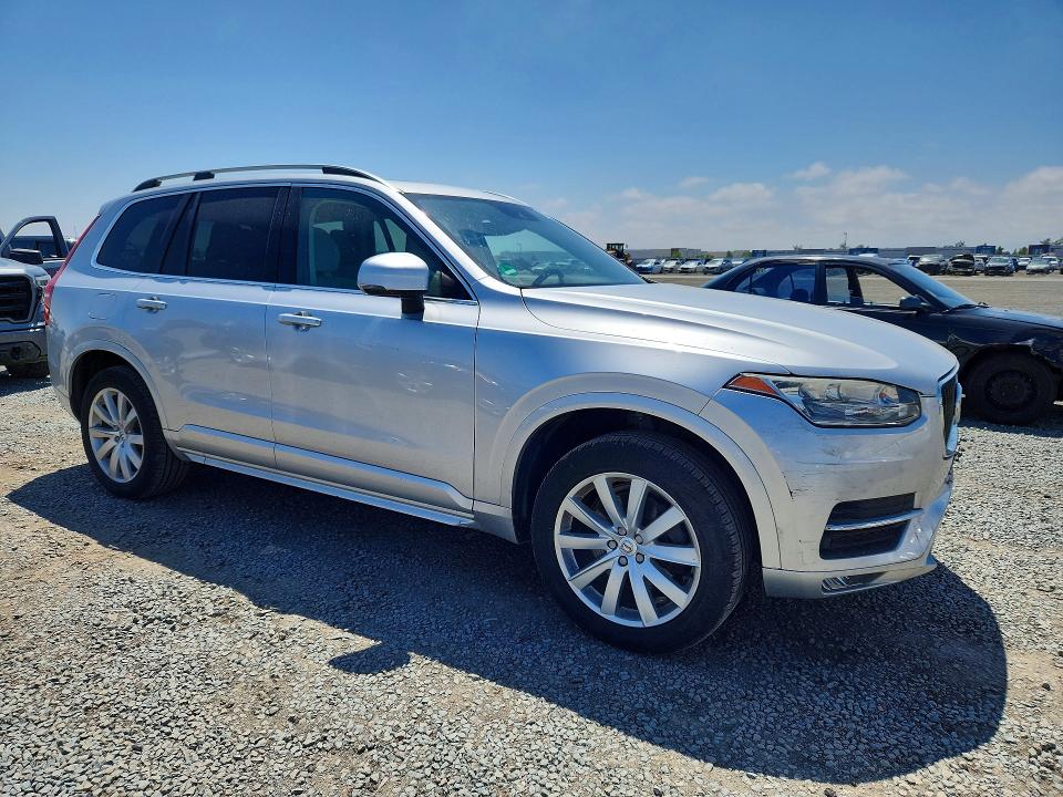 2016 Volvo Xc90 VIN YV4A22PK5G1039783 COPART salvage auction — MINOR DENT/SCRATCHES, Va - Dis/Dlr/Exp Only Clean Title, sold $3,000 on 2026-07-02 (photo 4)