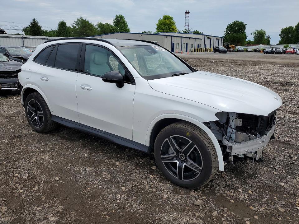 2025 Mercedes-benz Glc VIN W1NKM4HBXSF265964 COPART salvage auction — SIDE, Md - Cert Of Salvage > 75% Damage, sold $17,900 on 2026-07-27 (photo 4)