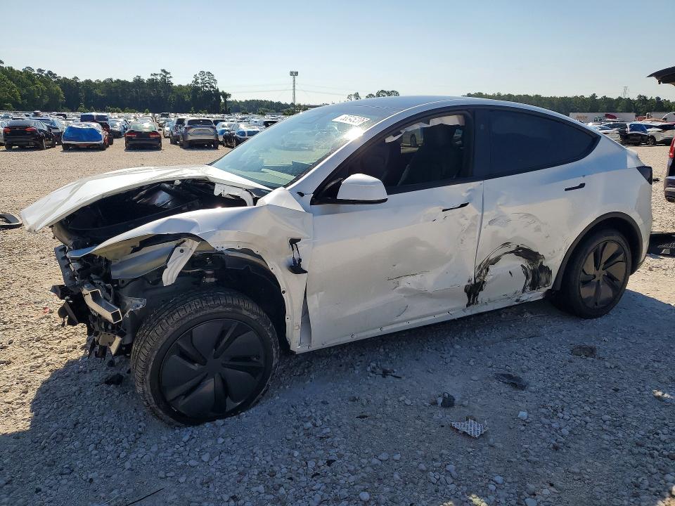 2026 Tesla Model y VIN 7SAYGDED9TA639209 COPART salvage auction — FRONT END, TX - CERTIFICATE OF TITLE, sold $3,100 on 2026-07-28 (photo 1)