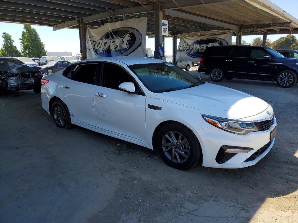 2019 Kia Optima VIN 5XXGT4L34KG337534 COPART salvage auction — VANDALISM, CA - SALVAGE CERTIFICATE, sold $225 on 2026-07-28 (photo 4)