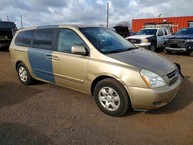 2006 Kia SEDONA VIN KNDMB233366055884 COPART salvage auction — SIDE, Hi - Certificate Of Salvage, sold $1 on 2026-07-20 (photo 4)