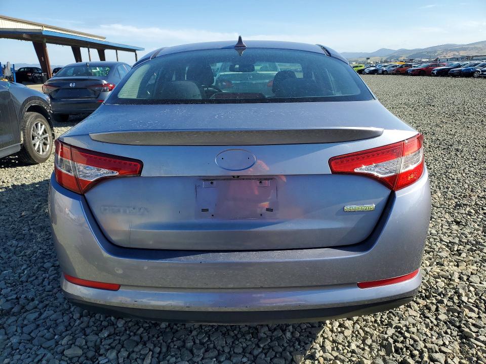 2011 Kia Optima hybrid VIN KNAGM4ADXB5006516 COPART salvage auction — MINOR DENT/SCRATCHES, Ca - Dis/Dlr/Exp App For Dup Clean, sold $1,800 on 2026-07-08 (photo 6)