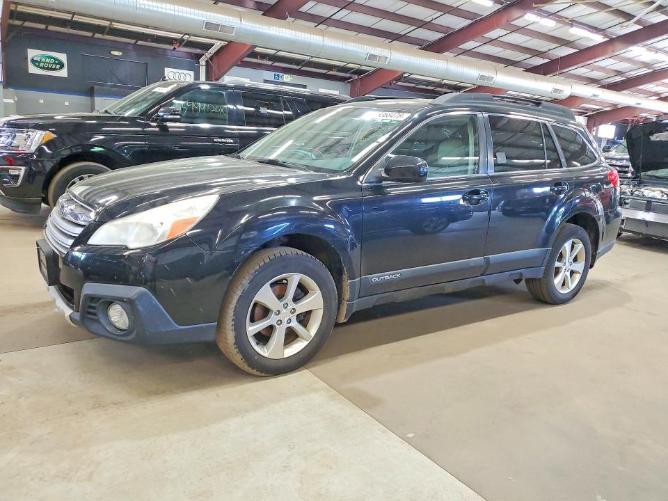 2014 Subaru Outback VIN 4S4BRBLC8E3312892 COPART salvage auction — MINOR DENT/SCRATCHES, Ct - Certificate Of Title, sold $2,900 on 2026-07-10 (photo 1)