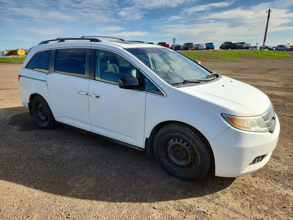 2011 Honda Odyssey VIN 5FNRL5H6XBB501065 COPART salvage auction — HAIL, Ab - Oop - Active, sold $4,200 on 2026-07-03 (photo 4)