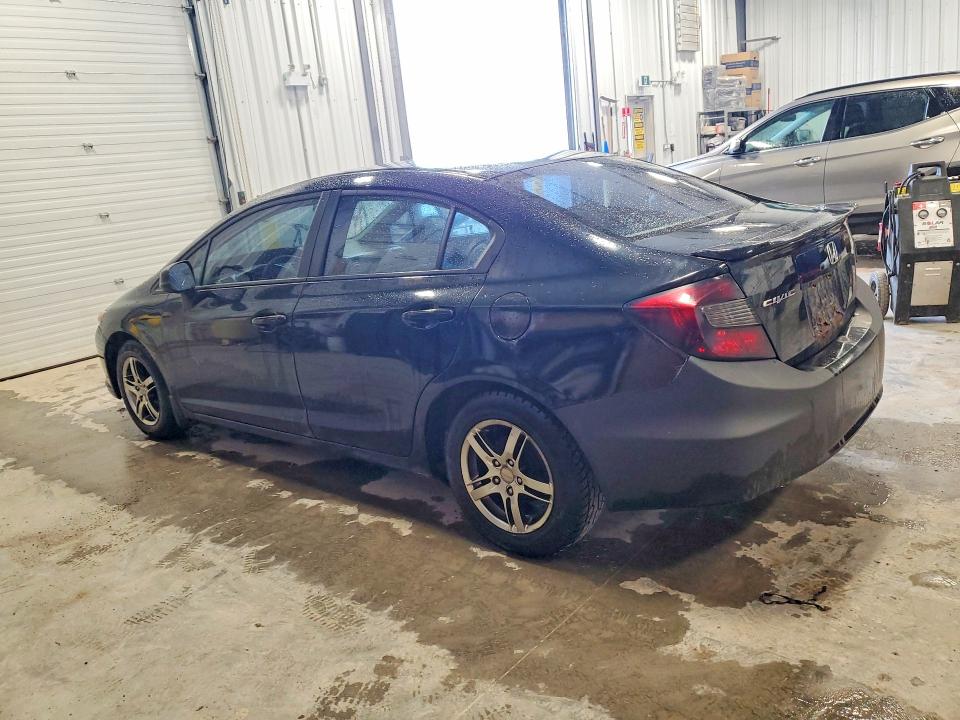 2012 Honda VIN 2HGFB2F47CH119126 COPART salvage auction — SIDE, On - Permit No Brand - Unfit, sold $600 on 2026-07-02 (photo 2)