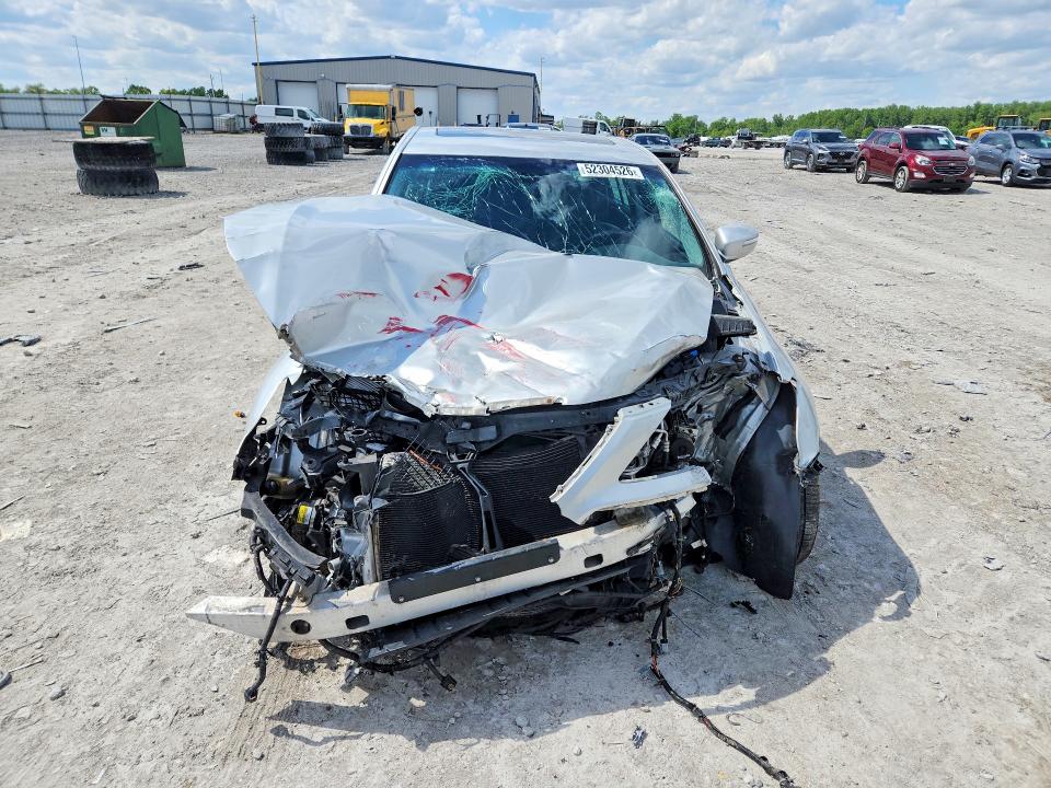 2009 Hyundai Genesis VIN KMHGC46F29U062798 COPART salvage auction — UNDERCARRIAGE, Il - Salvage Certificate, sold $400 on 2026-07-06 (photo 5)