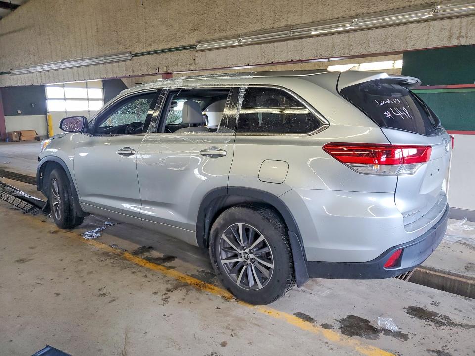 2017 Toyota Highlander VIN 5TDJZRFH3HS389835 COPART salvage auction — FRONT END, In - Cert Of Title-Salvage Title, sold $350 on 2026-07-27 (photo 2)
