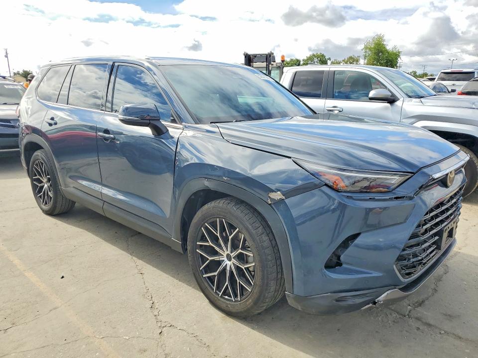 2024 Toyota Highlander VIN 5TDAAAA53RS007231 COPART salvage auction — FRONT END, Ca - Salvage Certificate, sold $27,500 on 2026-07-20 (photo 4)