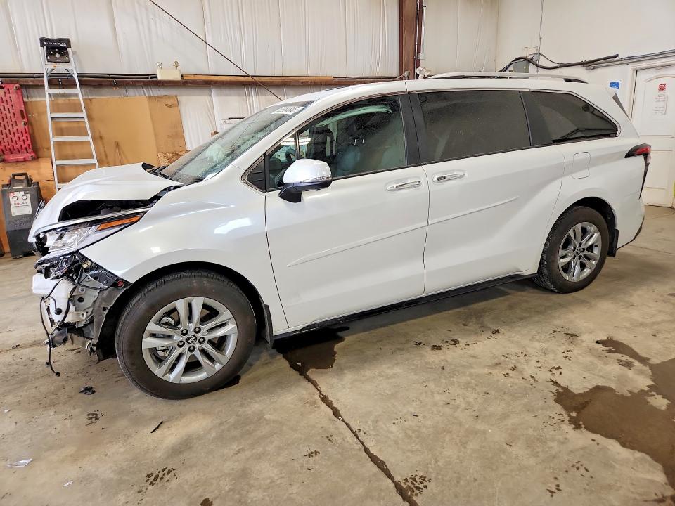 2025 Toyota Sienna VIN 5TDGSKFC7SS197139 COPART salvage auction — FRONT END, AB - BOS - SALVAGE, sold $18,450 on 2026-07-09 (photo 1)