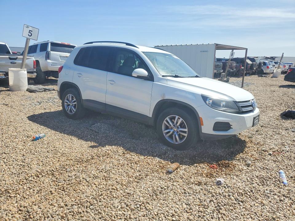 2016 Volkswagen Tiguan VIN WVGAV7AX5GW530705 COPART salvage auction — SIDE, Tx - Salvage Vehicle Title, sold $2,100 on 2026-07-07 (photo 4)