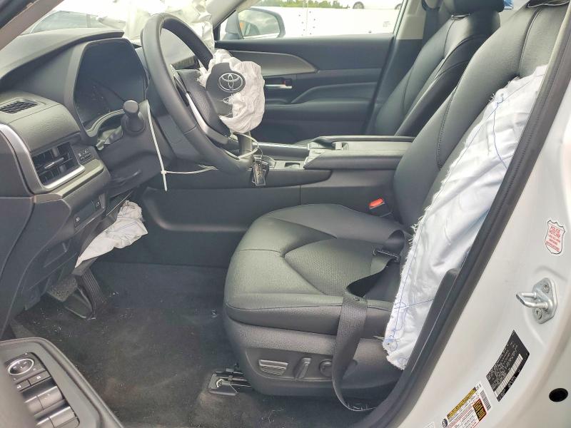 2025 Toyota Highlander VIN 5TDAAAB55SS090827 COPART salvage auction — FRONT END, Or - Salvage Title Certificate, sold $17,000 on 2026-08-24 (photo 7)