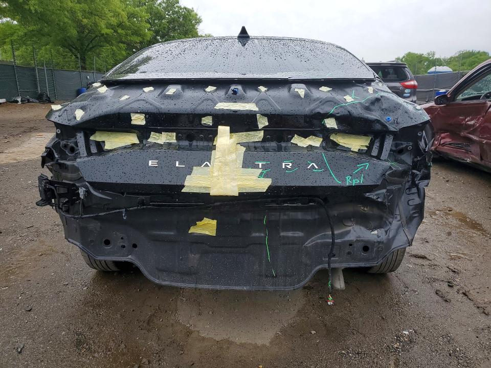 2025 Hyundai Elantra VIN KMHLL4DG0SU863696 COPART salvage auction — REAR END, Salvage Title, sold $4,900 on 2026-07-15 (photo 6)