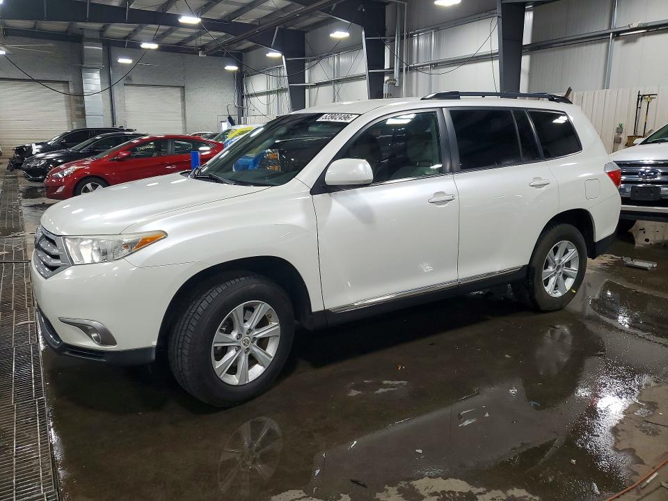 2011 Toyota Highlander VIN 5TDBK3EH3BS072197 COPART salvage auction — SIDE, Mn - Cert Of Title-Prior Salvage, sold $650 on 2026-07-09 (photo 1)