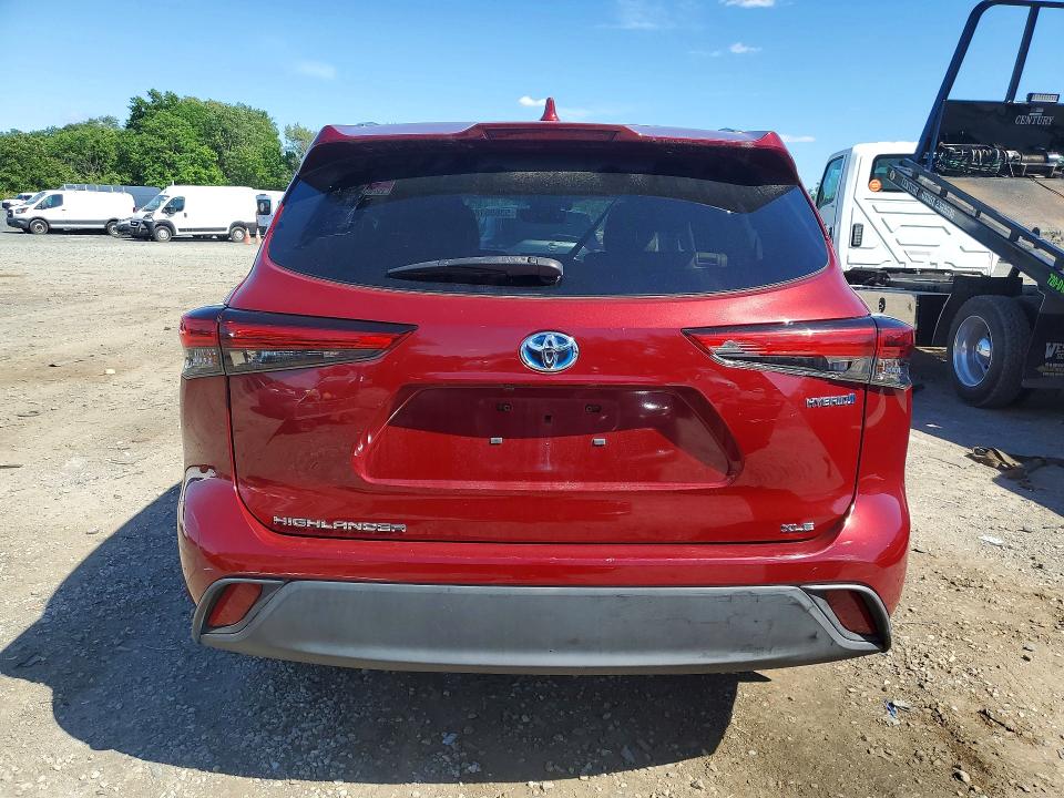 2021 Toyota VIN 5TDGBRCH3MS514474 COPART salvage auction — REAR END, In - Certificate Of Title, sold $22,000 on 2026-07-21 (photo 6)