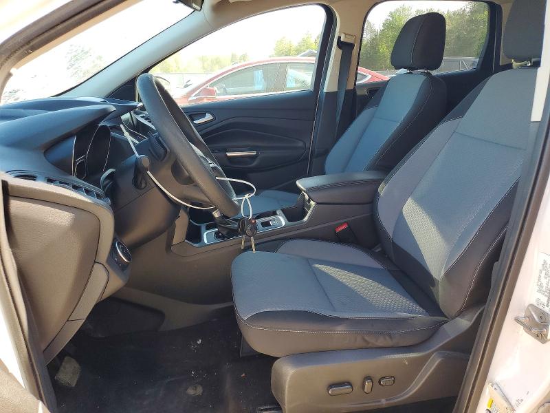 2017 Ford Escape VIN 1FMCU0GD2HUB17153 COPART salvage auction — NORMAL WEAR, ON - PERMIT NO BRAND - UNFIT, sold $1,550 on 2026-07-03 (photo 7)