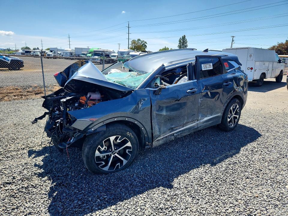 2025 Kia Sportage VIN KNDPVCDG6S7175176 COPART salvage auction — ROLLOVER, Or - Salvage Title Certificate, sold $250 on 2026-07-14 (photo 1)