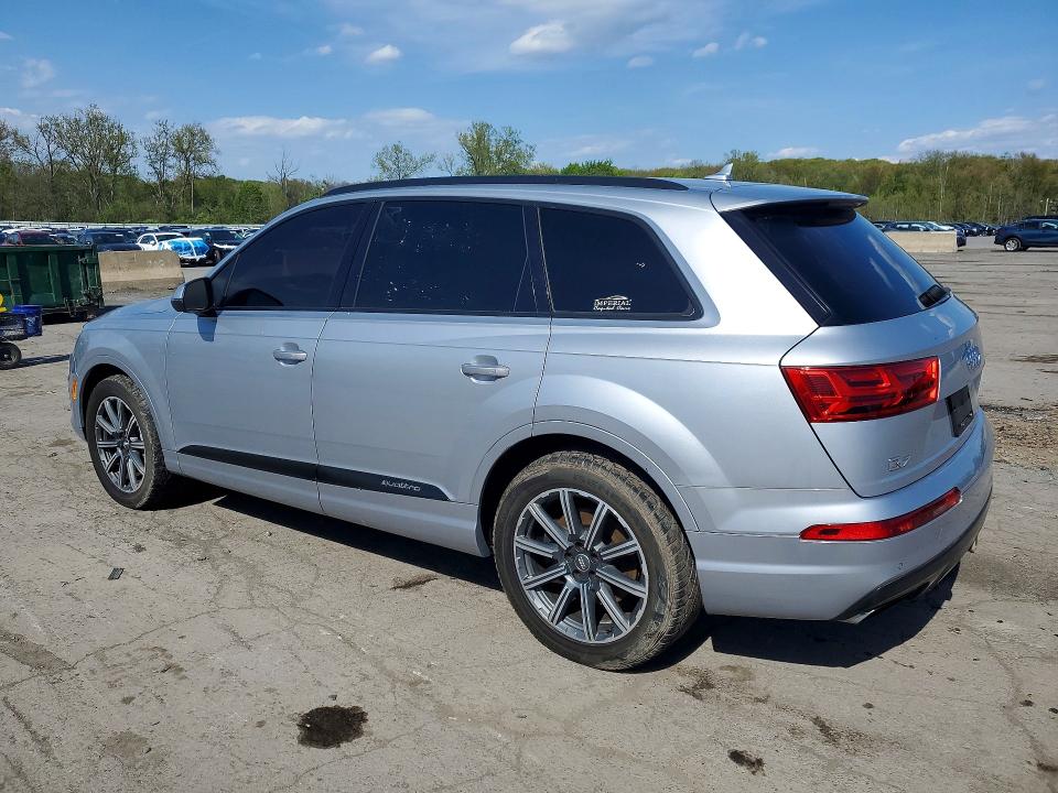2017 Audi Q7 VIN WA1VAAF74HD003821 COPART salvage auction — MINOR DENT/SCRATCHES, Fl - Certificate Of Title, sold $4,400 on 2026-07-16 (photo 2)