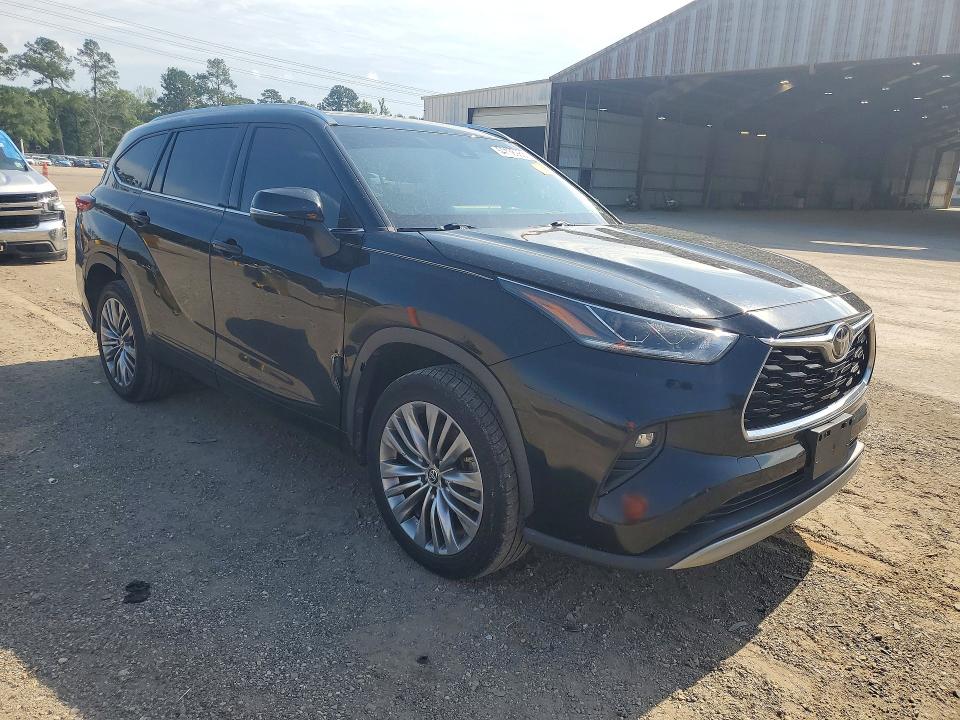 2021 Toyota Highlander VIN 5TDFZRAH9MS078594 COPART salvage auction — WATER/FLOOD, La - Cert Of Title-Salvage, sold $9,700 on 2026-07-24 (photo 4)