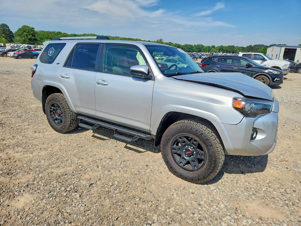 2020 Toyota 4runner VIN JTEBU5JR7L5762719 COPART salvage auction — FRONT END, Salvage Title, sold $70 on 2026-07-22 (photo 4)