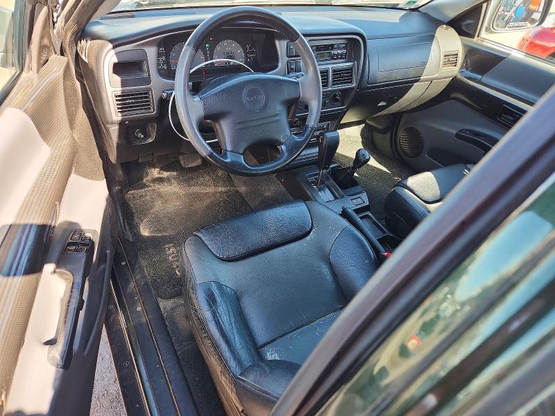 2001 Isuzu Vehicross VIN JACCN57X417D00827 COPART salvage auction — MINOR DENT/SCRATCHES, Nm - Certificate Of Title, sold $2,900 on 2026-07-23 (photo 8)