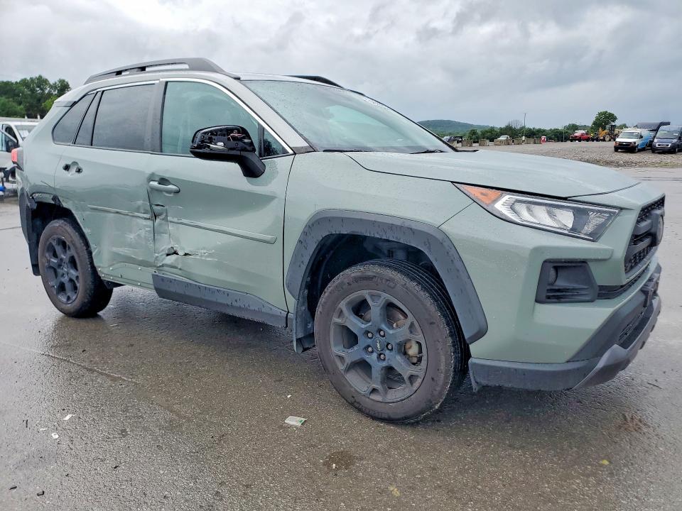 2020 Toyota Rav 4 VIN 2T3J1RFV4LC106431 COPART salvage auction — SIDE, Tn - Salvage Certificate, sold $12,700 on 2026-07-29 (photo 4)