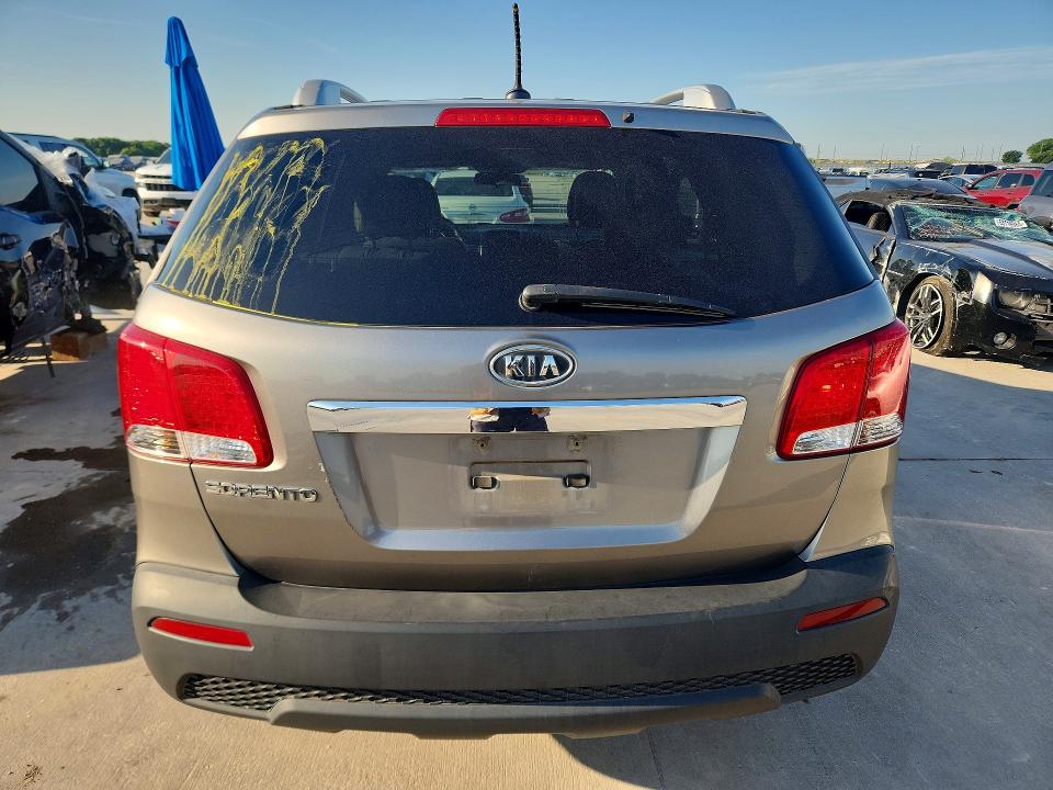 2011 Kia Sorento VIN 5XYKT4A29BG082430 COPART salvage auction — FRONT END, Tx - Salvage Vehicle Title, sold $1,700 on 2026-07-16 (photo 6)