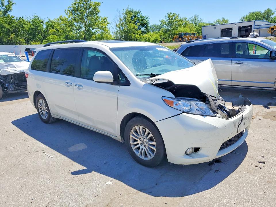 2017 Toyota Sienna VIN 5TDYZ3DC2HS821415 COPART salvage auction — FRONT END, Mo - Salvage Certificate Of Title, sold $3,200 on 2026-07-07 (photo 4)