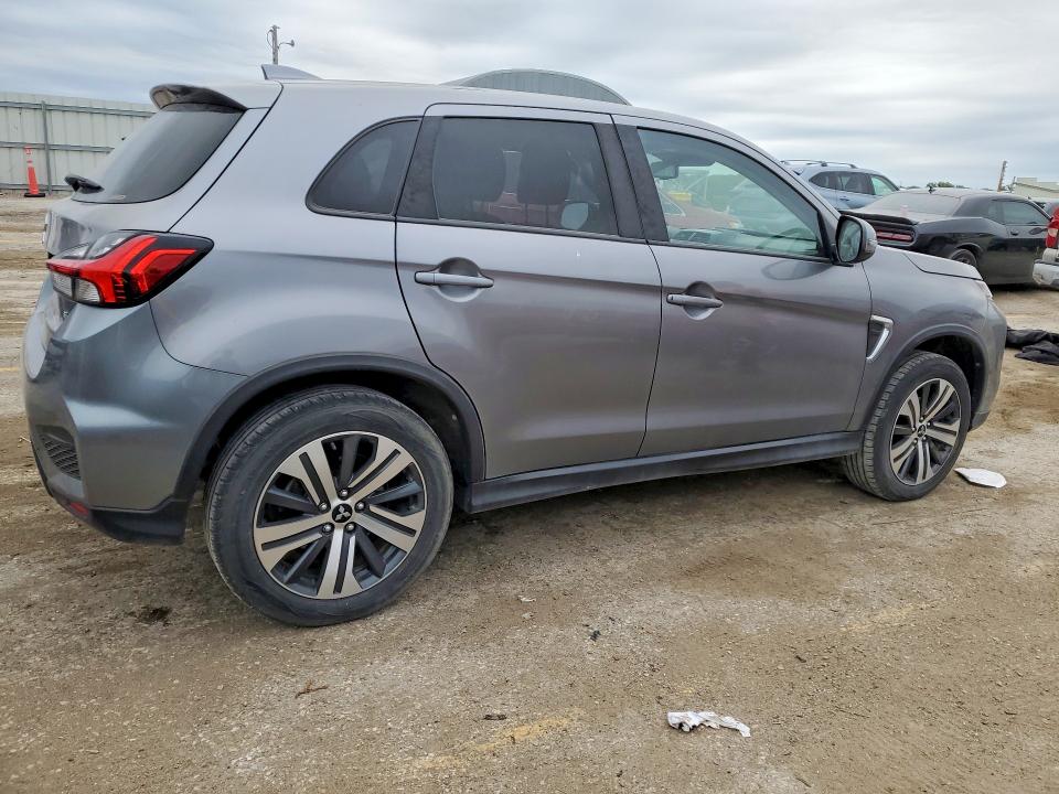 2021 Mitsubishi Outlander VIN JA4ARUAU8MU014840 COPART salvage auction — HAIL, Ks - Certificate Of Title, sold $6,100 on 2026-07-13 (photo 3)
