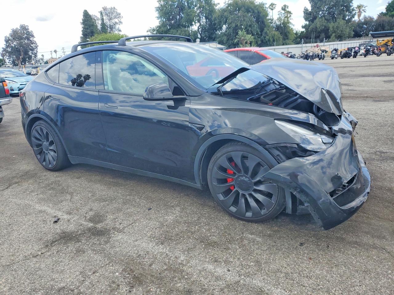 2021 Tesla Model y VIN 5YJYGDEF5MF216081 COPART salvage auction — Front End, Sc - Salvage Title, sold $7,400 on 2026-07-17 (photo 4)
