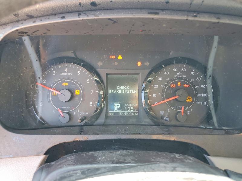 2017 Toyota Sienna VIN 5TDZZ3DCXHS889515 COPART salvage auction — FRONT END, Nv - Salvage Title, sold $4,650 on 2026-07-20 (photo 9)