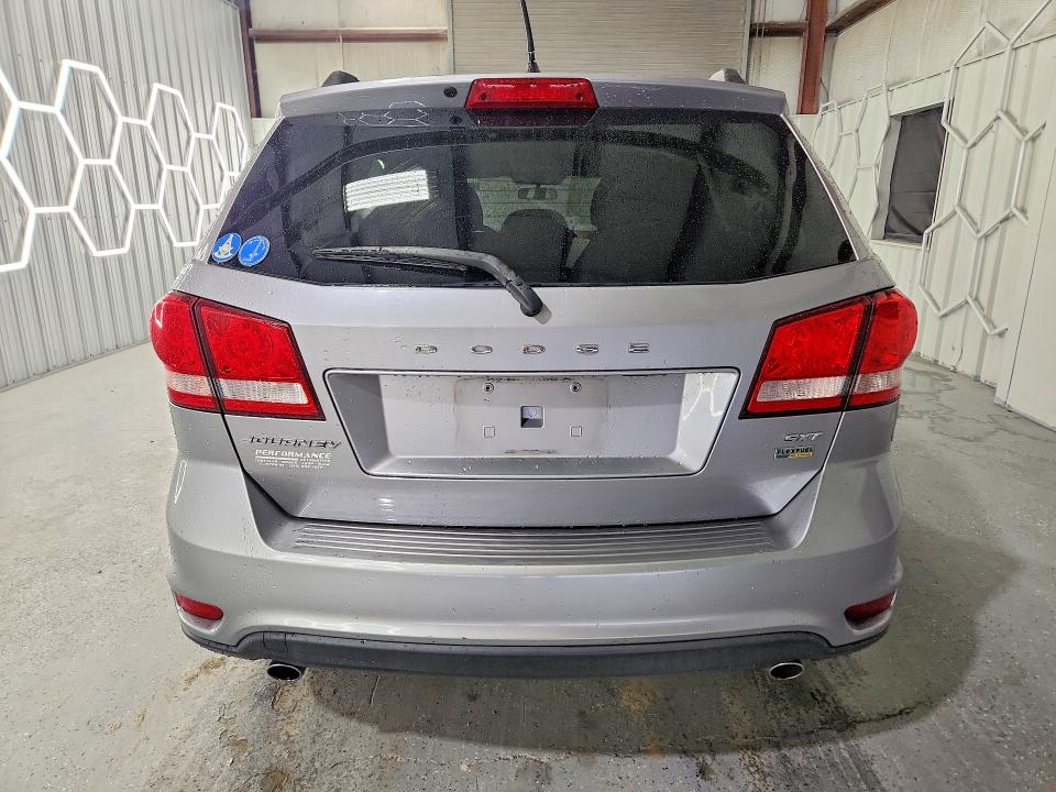 2017 Dodge Journey VIN 3C4PDCBG4HT523373 COPART salvage auction — NORMAL WEAR, NC - DEALER ONLY CLEAN TITLE, sold $2,100 on 2026-07-09 (photo 6)