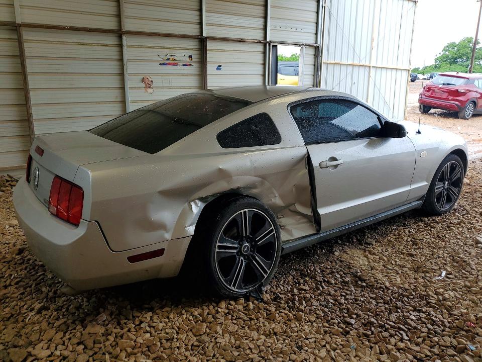 2009 Ford Mustang VIN 1ZVHT80N195144836 COPART salvage auction — REAR END, Nc - Salvage Certificate Of Title, sold $400 on 2026-07-06 (photo 3)