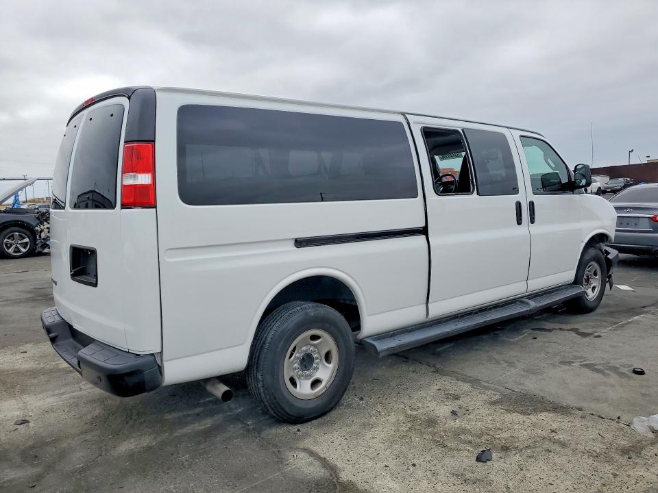 2023 Chevrolet Express VIN 1GAZGNFP3P1234182 COPART salvage auction — FRONT END, CA - NON-REPAIRABLE VEHICLE CERT, sold $11,300 on 2026-07-29 (photo 3)