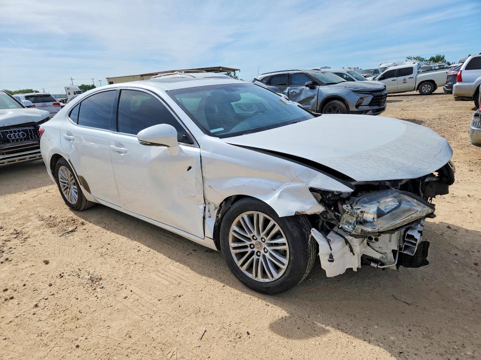 2015 Lexus VIN JTHBK1GG7F2158522 COPART salvage auction — FRONT END, Tx - Salvage Vehicle Title, sold $2,050 on 2026-07-02 (photo 4)
