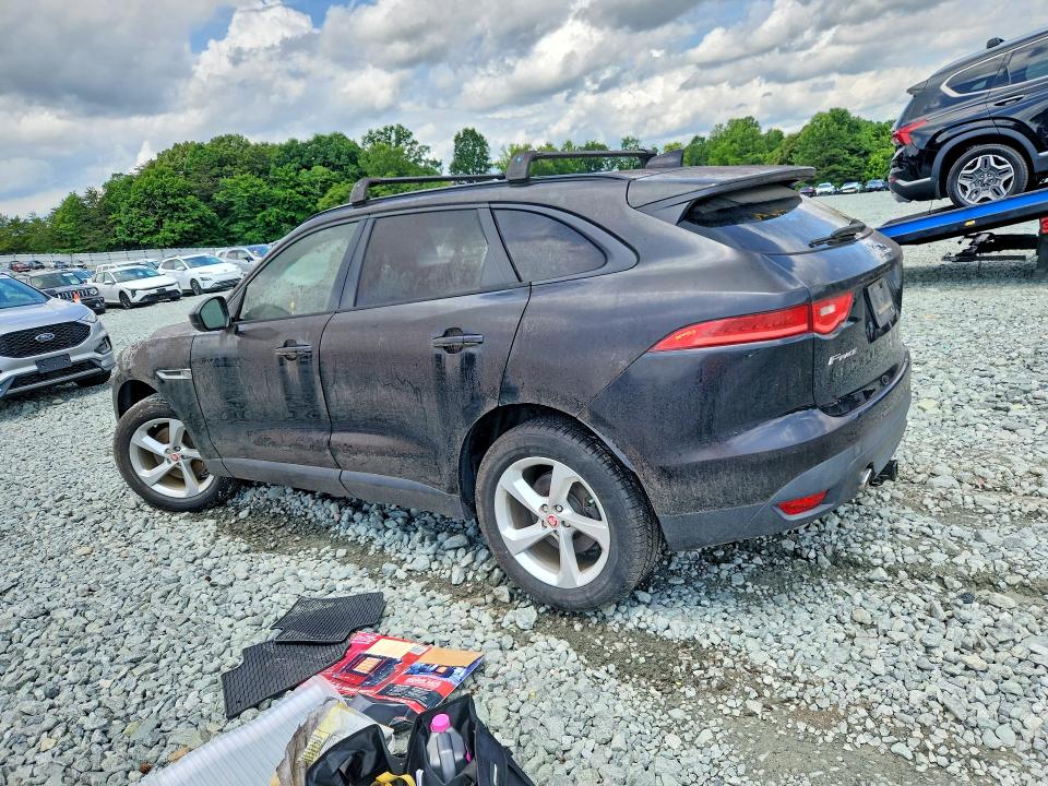 2017 Jaguar F-pace VIN SADCJ2BV7HA058616 COPART salvage auction — MECHANICAL, Wa - Cert Of Ownership-Rebuilt, sold $3,500 on 2026-07-29 (photo 2)