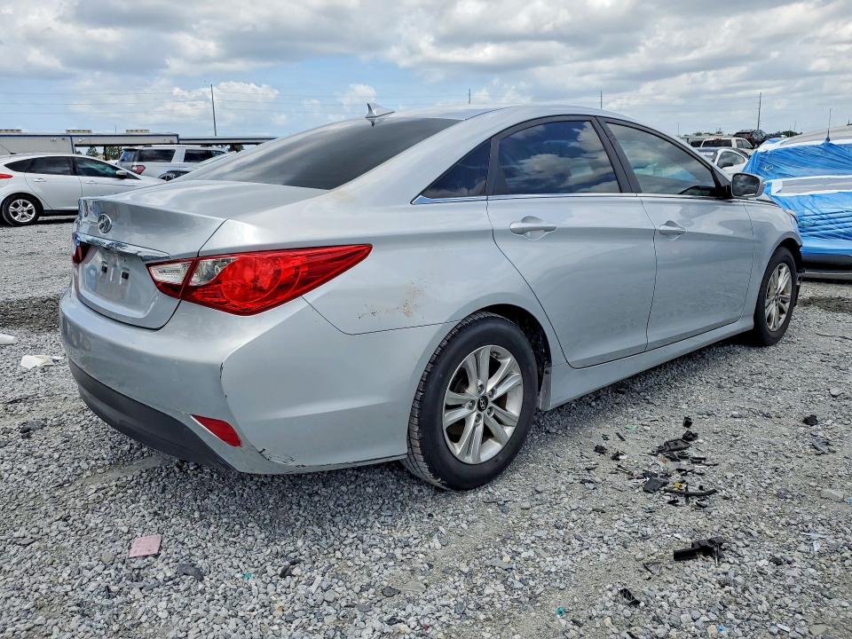 2014 Hyundai VIN 5NPEB4ACXEH919434 COPART salvage auction — FRONT END, Fl - Certificate Of Destruction, sold $900 on 2026-07-31 (photo 3)