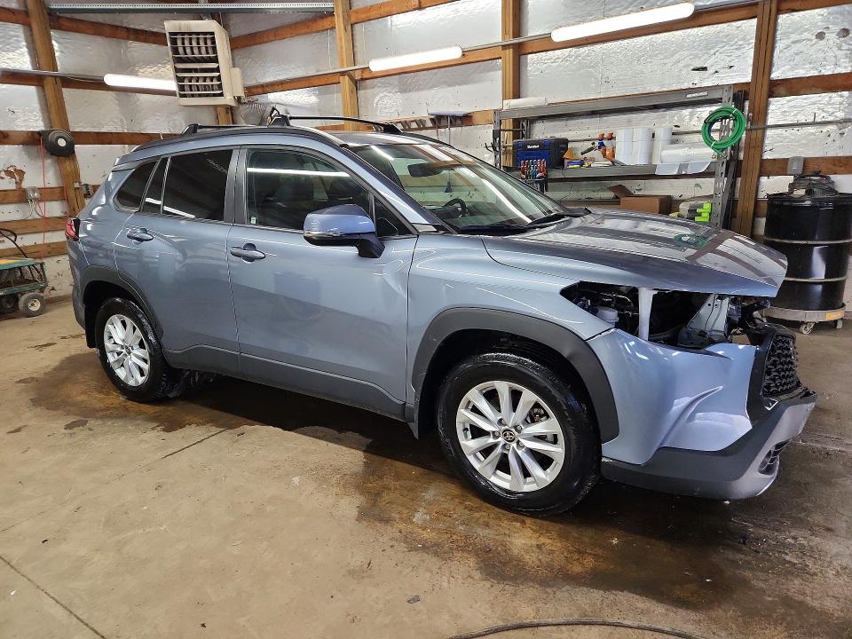 2024 Toyota Corolla cross VIN 7MUCAABG5RV083628 COPART salvage auction — FRONT END, Il - Salvage Certificate, sold $7,500 on 2026-07-13 (photo 4)