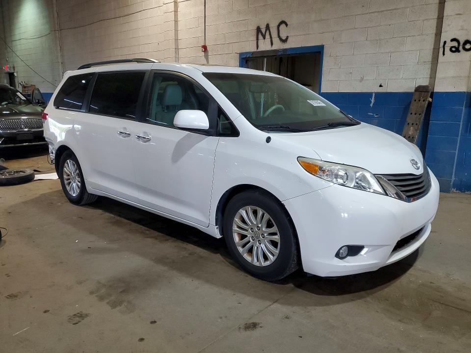 2014 Toyota Sienna VIN 5TDYK3DC3ES440365 COPART salvage auction — REAR END, Mi - Certificate Of Title, sold $4,350 on 2026-07-17 (photo 4)