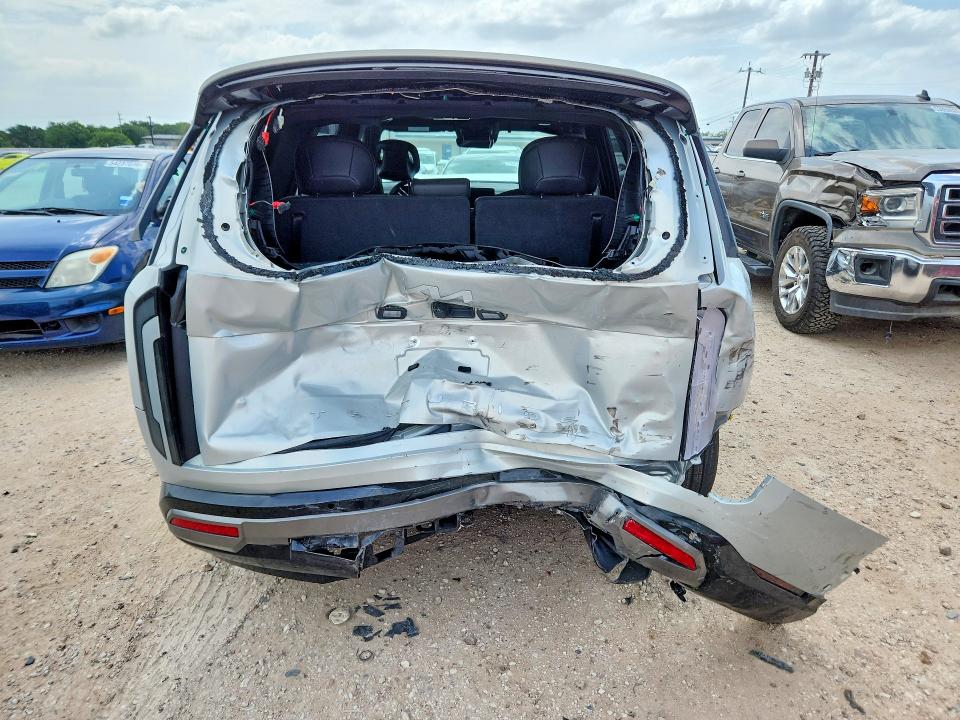 2027 Kia Telluride VIN 5XYPD5S13VG021092 COPART salvage auction — REAR END, TX - SALVAGE VEHICLE TITLE, sold $1,600 on 2026-07-30 (photo 6)