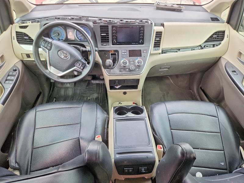 2020 Toyota Sienna VIN 5TDKZ3DCXLS042536 COPART salvage auction — REAR END, Tx - Salvage Vehicle Title, sold $3,550 on 2026-07-17 (photo 8)