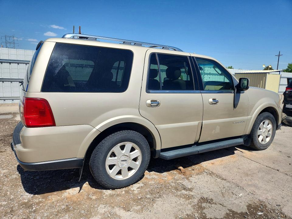2005 Lincoln Navigator VIN 5LMFU28535LJ08122 COPART salvage auction — FRONT END, CO - PUBLIC - SALVAGE TITLE, sold $775 on 2026-09-02 (photo 3)